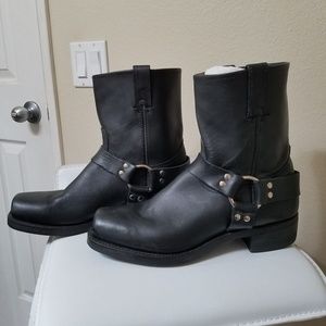 Frye Harness 8R Engineer Boots NWOT